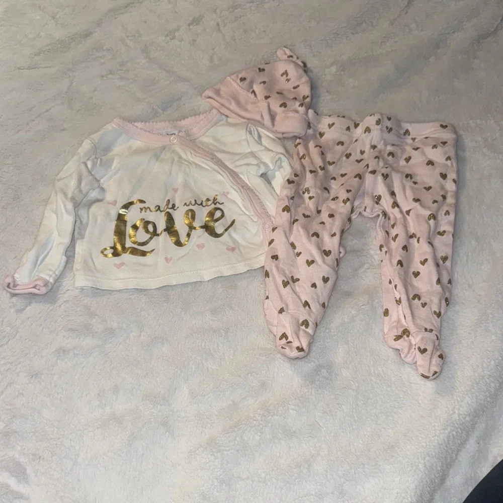 Gerber 0-3 months Organic Baby Outfit with Gold and Pink Accents